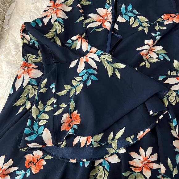 GLAMOROUS DRESS PLUS SIZE FLORAL - Picture 2 of 3